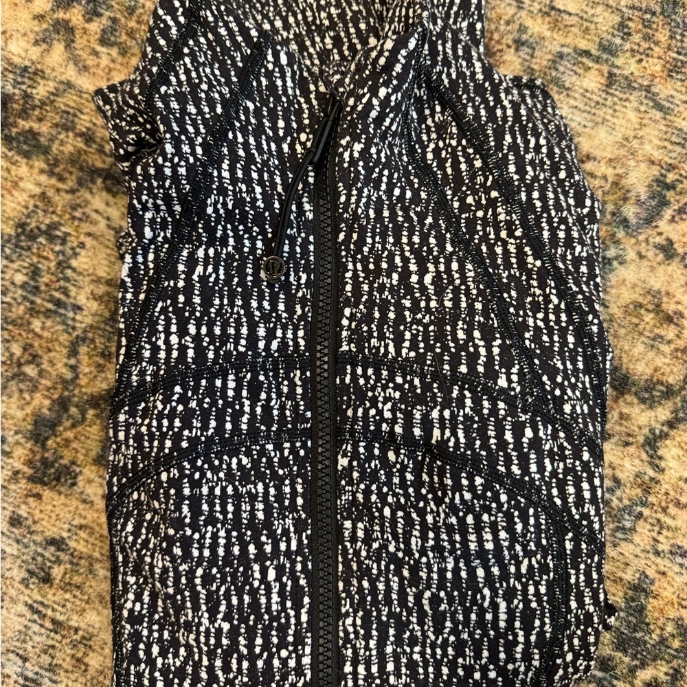 speckled b&w Lululemon Athletica define full zip